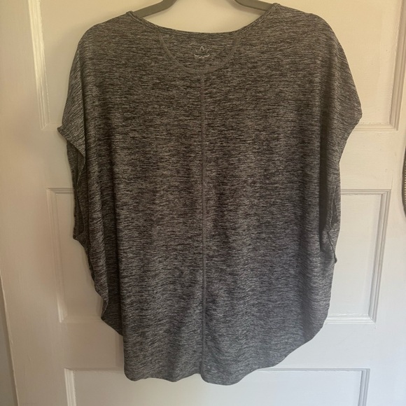 Beyond Yoga Gray Oversized High Low Short Sleeve T-shirt Size M / L - Picture 6 of 6